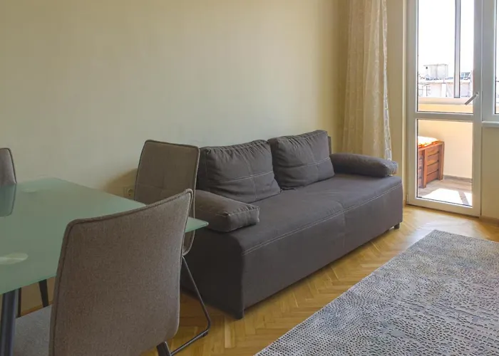 Train Station Flat With Port View Апартамент Варна