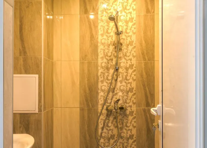 Апартамент Train Station Flat With Port View Варна