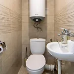 Train Station Flat With Port View Lejlighed