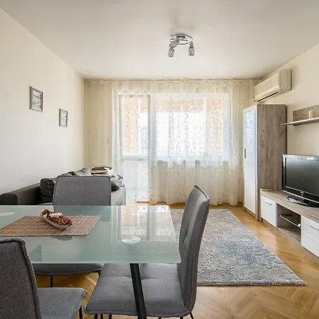 Train Station Flat With Port View Apartment Varna