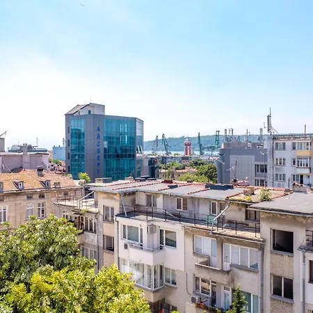 Apartment Train Station Flat With Port View *